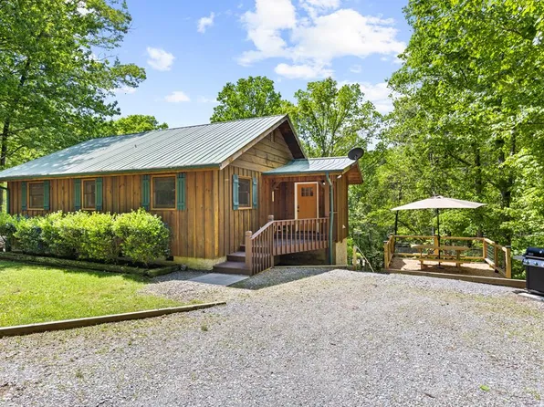 1228 Cherokee Ln, Mc Caysville, GA 30555