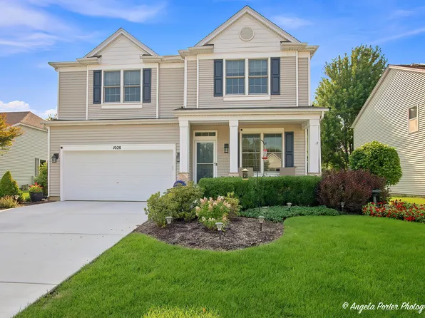 1028 Mackenzie Dr, Antioch, IL 60002