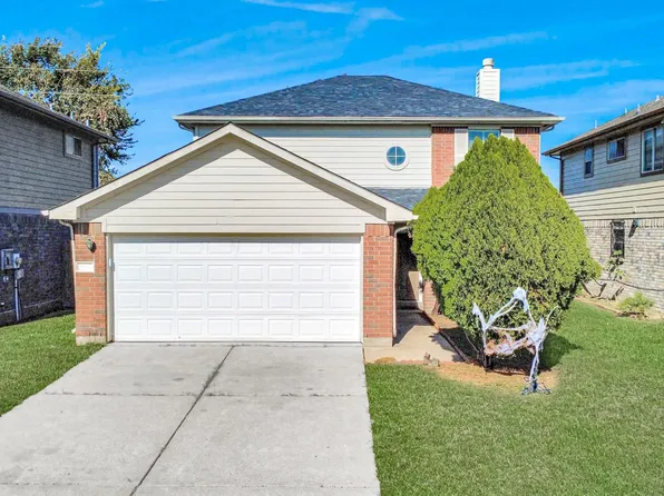 8914 Pecan Place Dr, Houston, TX 77071