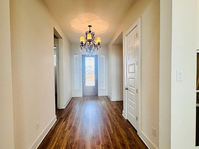 2605 Brushwood Mdw — Photo 2