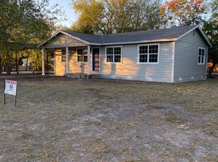 203 W 4th St, Sinton, TX 78387