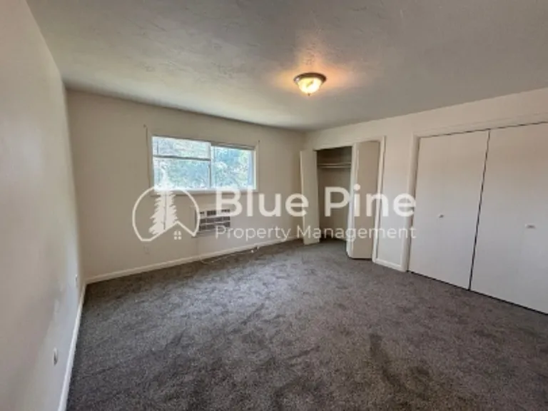 337 E 15th St #3 — Photo 7