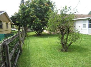 7471 Cocoanut Dr, Lake Worth, FL 33467