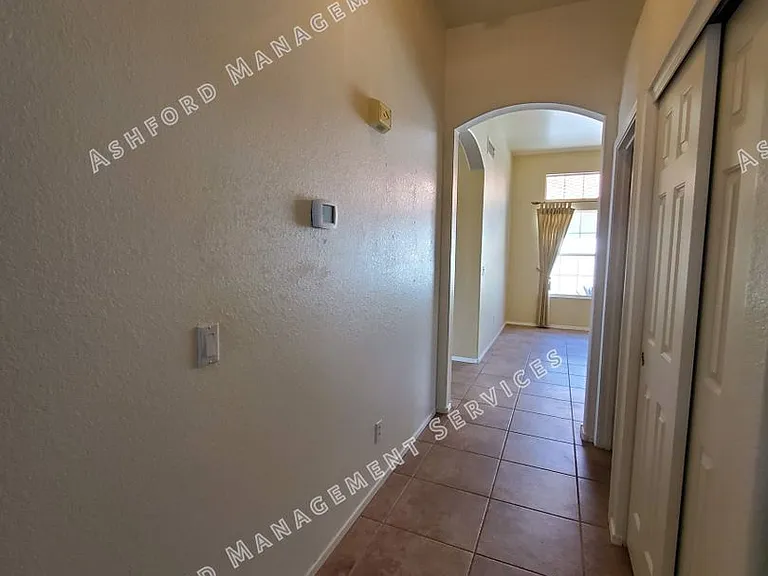 11558 W Tortoise Ct — Photo 10