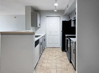 11133 SW 8th St APT 104, Hollywood, FL 33025
