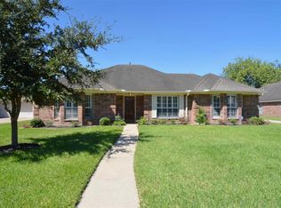 2008 Plantation Dr, Friendswood, TX 77546