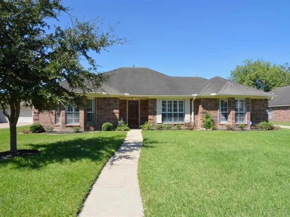 2008 Plantation Dr, Friendswood, TX 77546