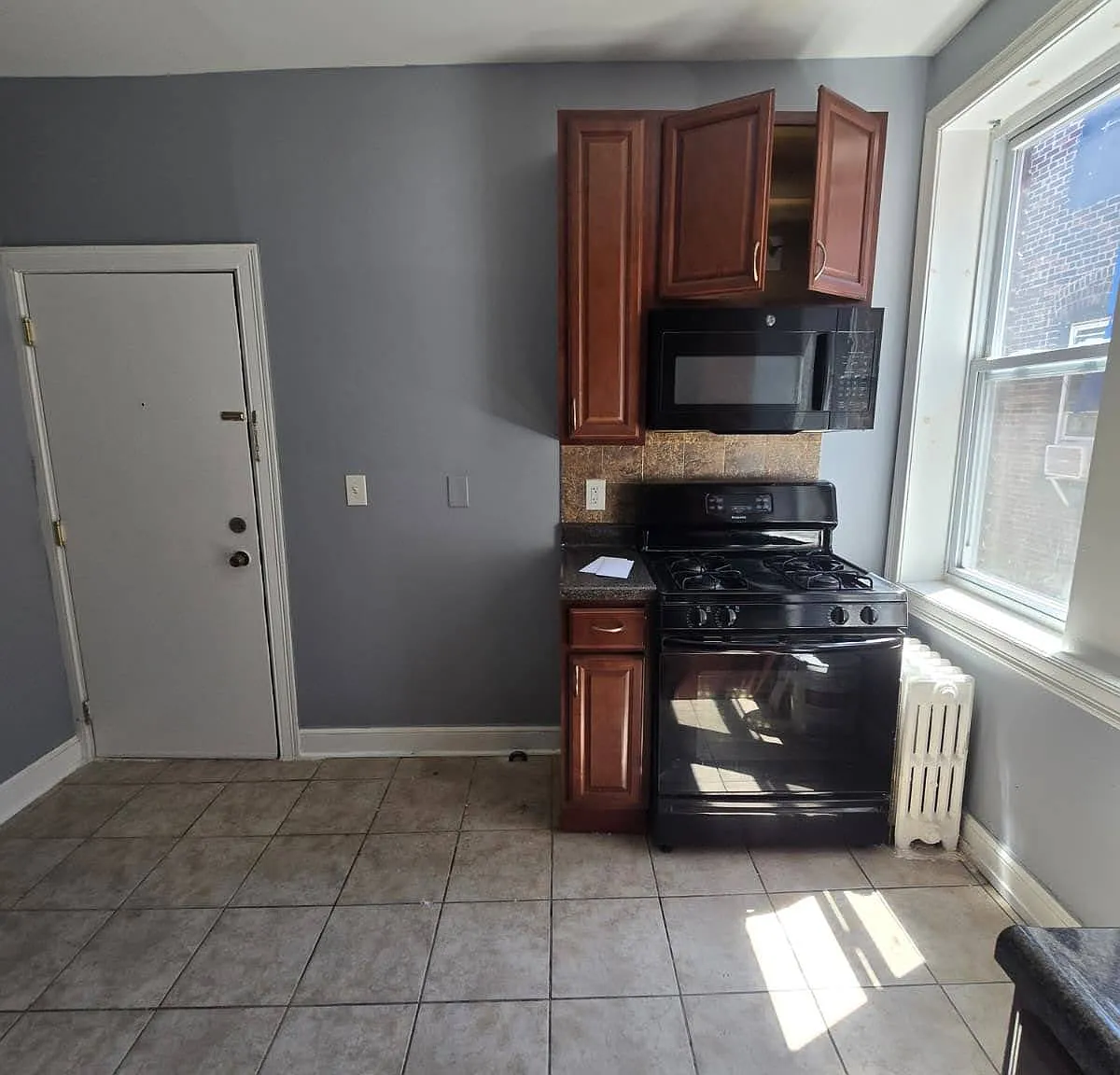 2 bed, 600 sqft, $1,825 — Photo 4