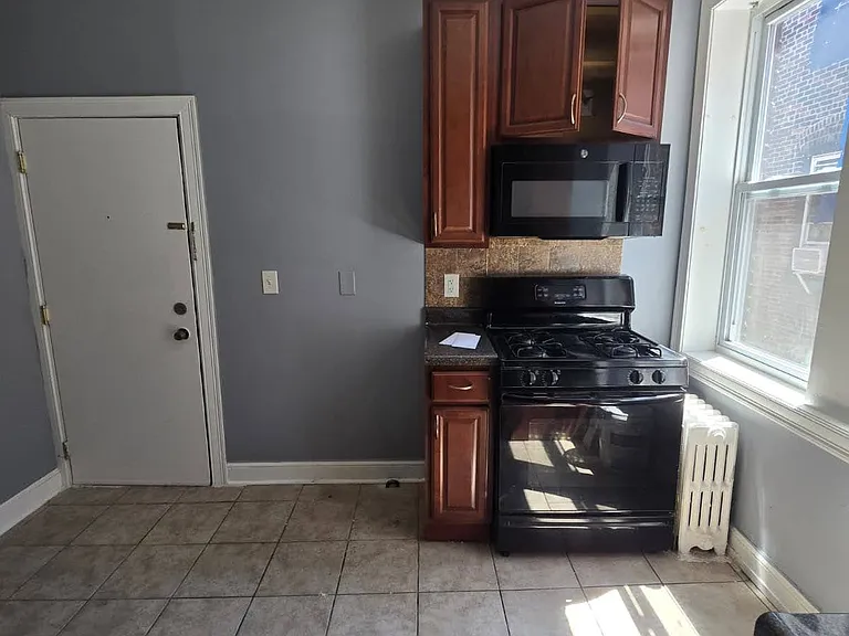 403 Avenue C #7A — Photo 3