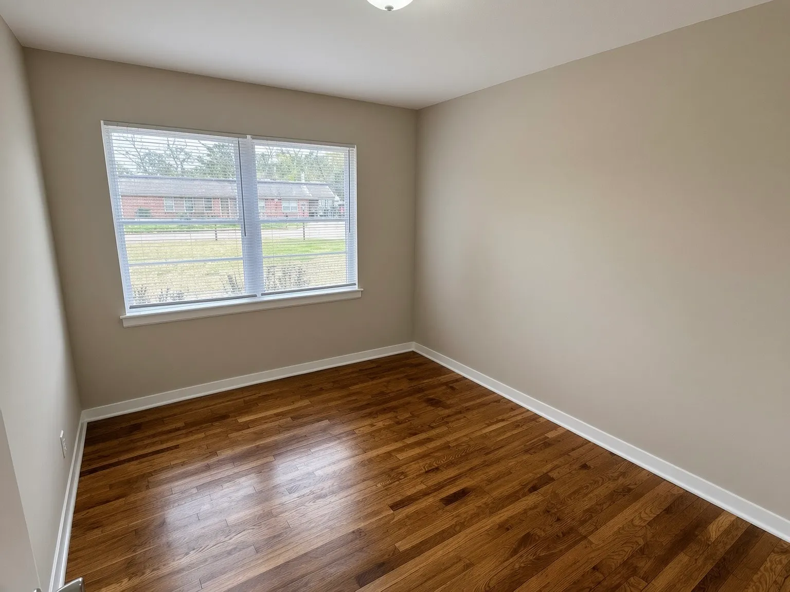 3 bed, 1232 sqft, $1,135 — Photo 4