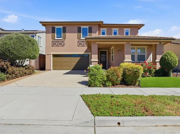 9554 Rodeo Dr, Gilroy, CA 95020