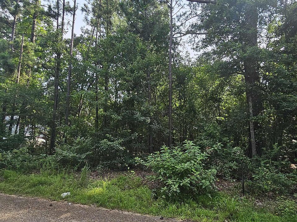 1st image of Hickory Dr