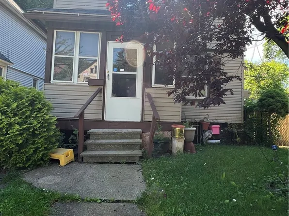 52 4th St, Rochester, NY 14609