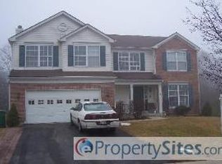 762 Creek Bend Ln, Antioch, IL 60002