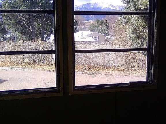 5th image of 3000 N Cascade Ave