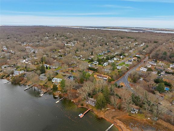 4th image of 4 Lakeside Dr