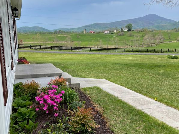 2452 Jericho Rd, Flint Hill, VA 22627