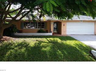6734 Overlook Dr, Fort Myers, FL 33919