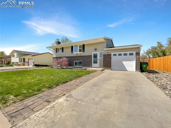 555 Avenida Del Cielo, Fountain, CO 80817