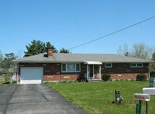 2752 Danbury Rd, Springfield, OH 45505