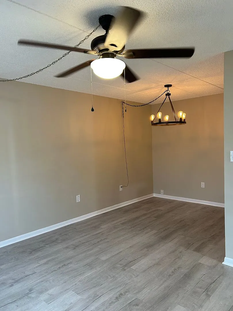 1BR/1 BA Apt in Historic Downtown Eustis - Newly renovated -- Laundry Room and W/D hookups — Photo 3