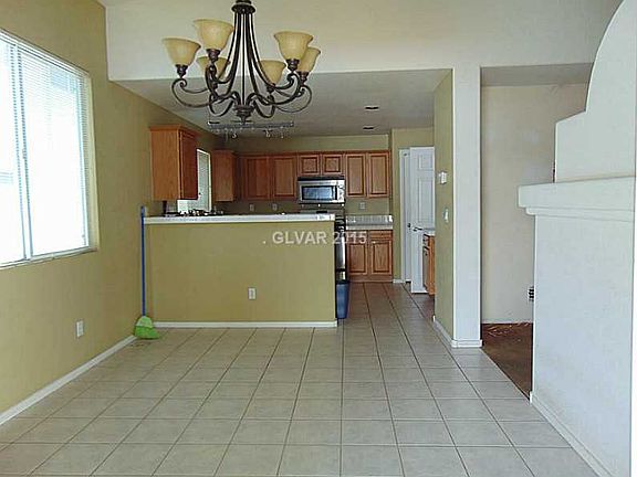 4th image of 4618 English Lavender Ave