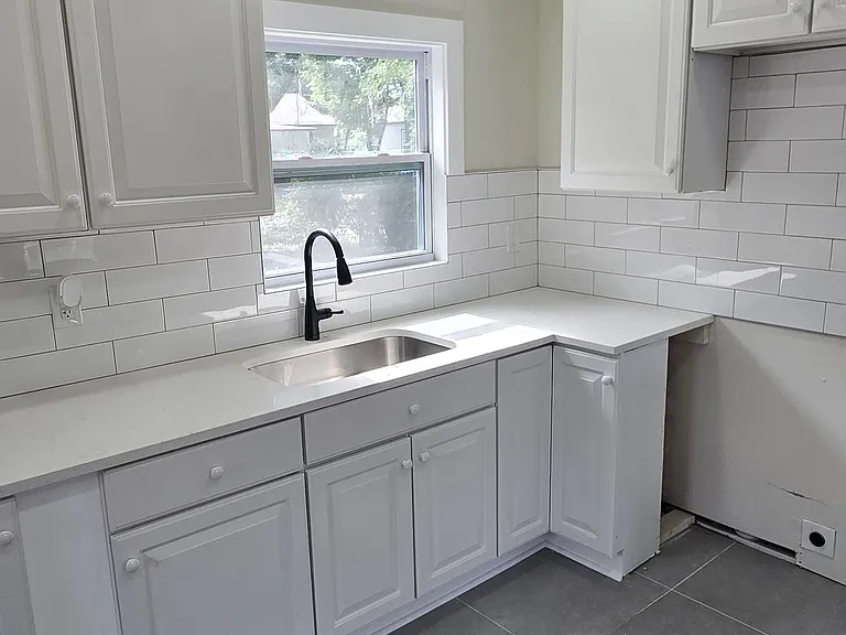 2045 Buckman St — Photo 11