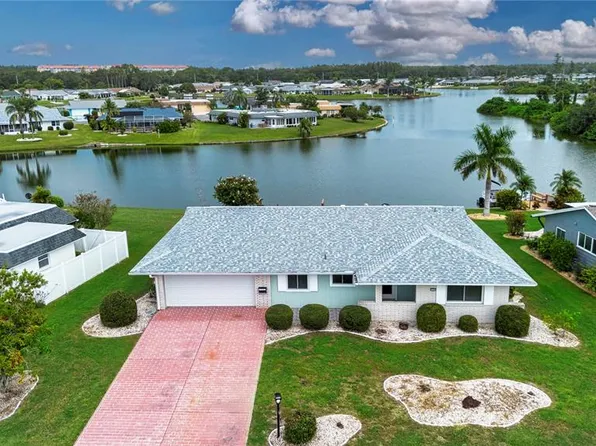 1715 Danbury Dr, Sun City Center, FL 33573