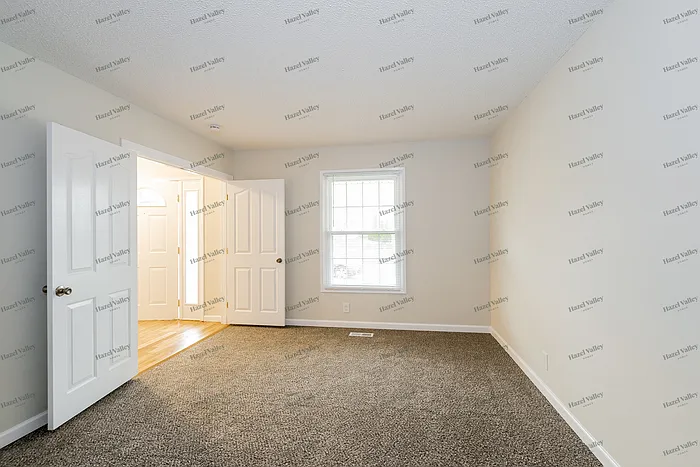 2944 Spring Water Dr — Photo 5