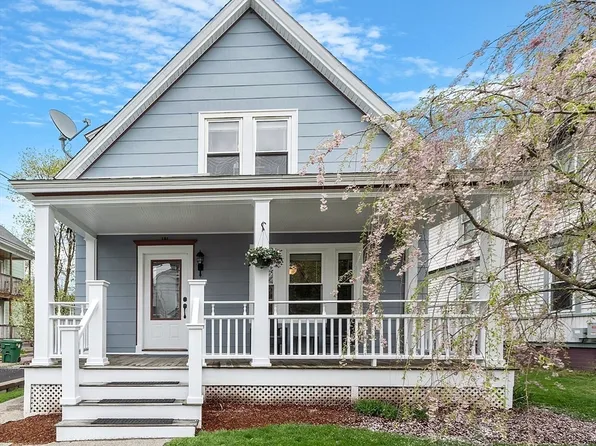 121 East St, Clinton, MA 01510