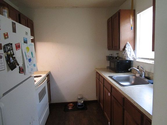 2nd image of 700 Fremont St APT 3