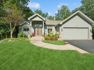 726 Timber Ridge Ct, Fontana, WI 53125