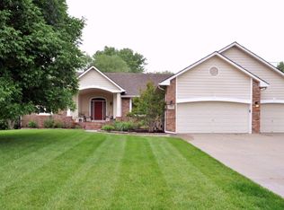 6806 W Garden Ridge Cir, Wichita, KS 67205