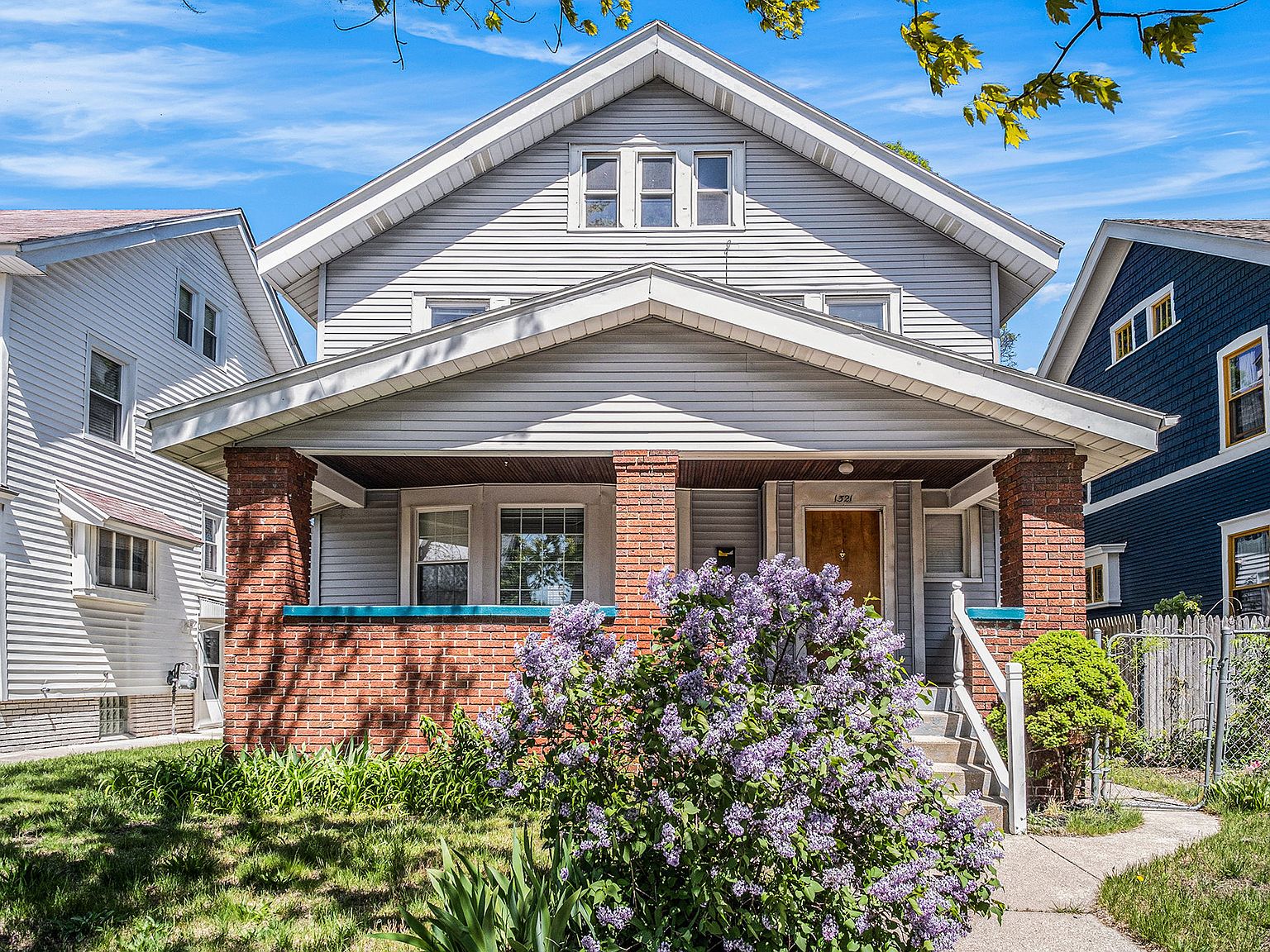 1321 Bemis St SE, Grand Rapids, MI 49506 Zillow