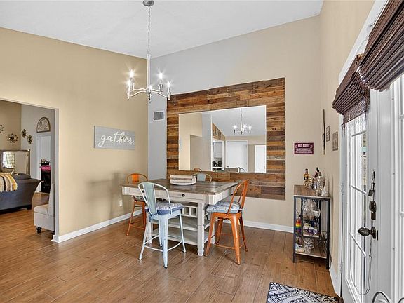 4th image of 1009 Lenna Ave