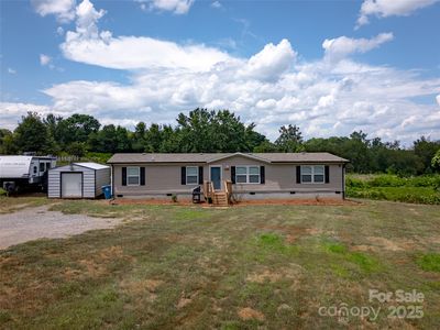 2090 Mesquite Ln, Newton, NC, 28658