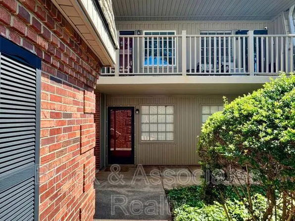 3816H W Country Club Rd, Winston Salem, NC 27104