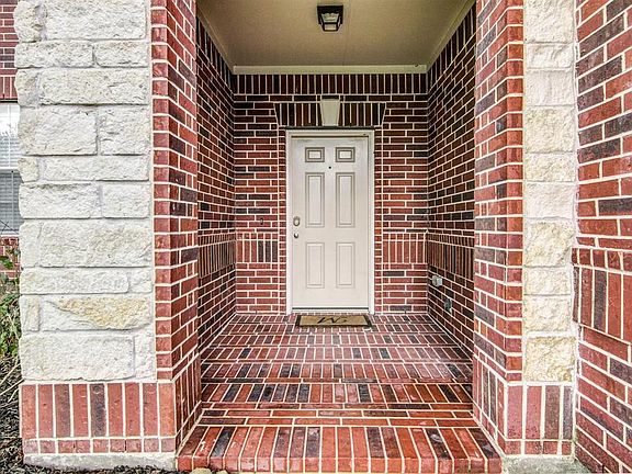 3rd image of 4413 E Meadow Dr