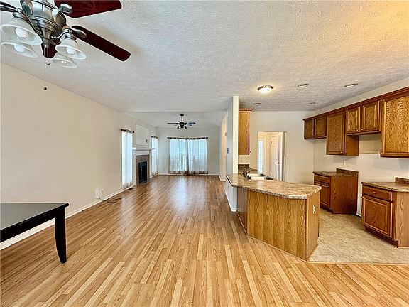 5th image of 341 North Ave