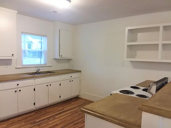 4th image of 24 N Haven Dr