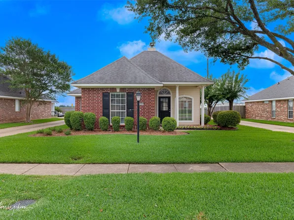 2003 Belle Haven Dr, Bossier City, LA 71111