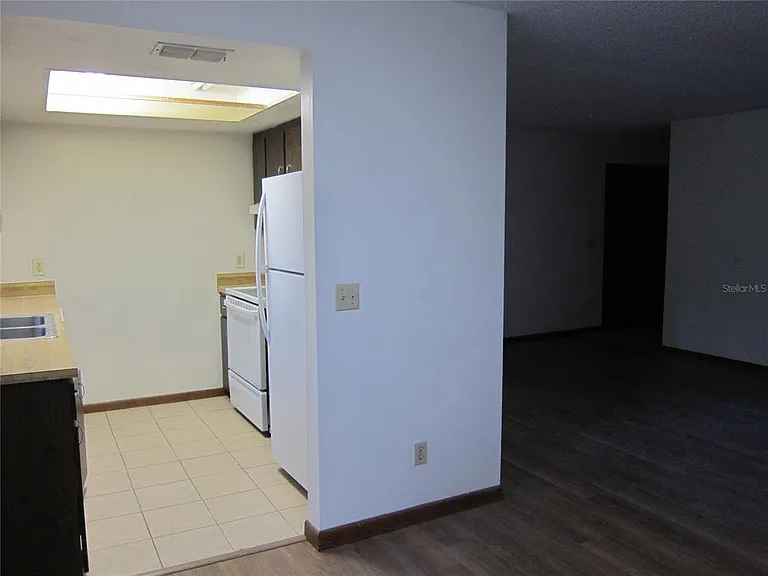1209 SW 80th Dr — Photo 17