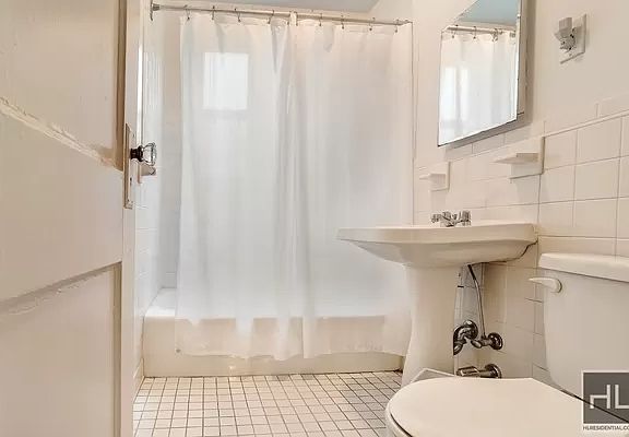 5th image of 39-33 48th St