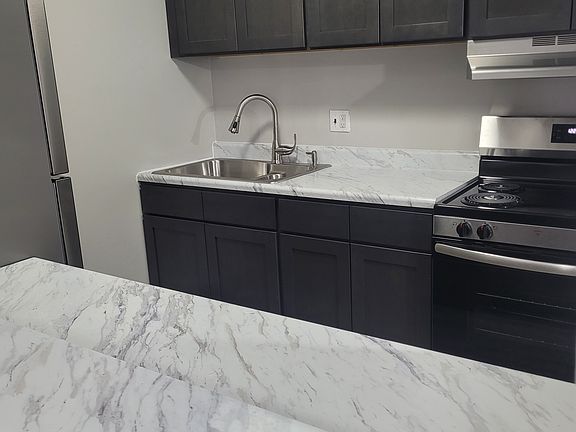 5th image of 220 Cookstown New Egypt Rd #1