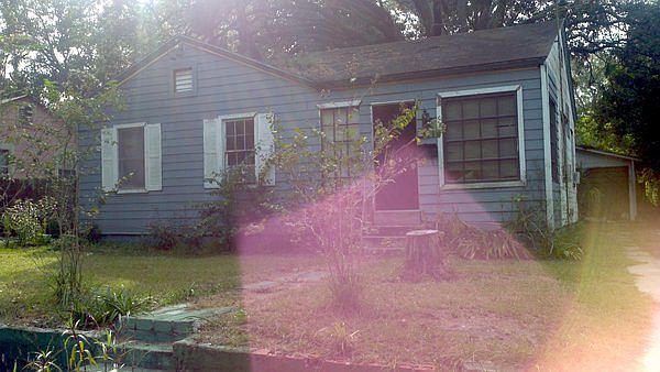 1st image of 2130 Louise St