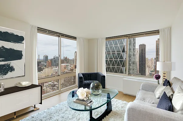 Rented by The Moinian Group | media 25