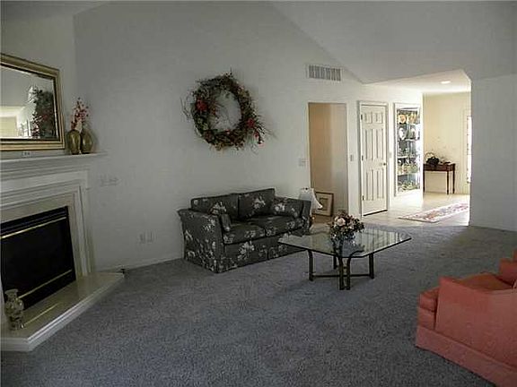 3rd image of 26326 E Wexford Dr