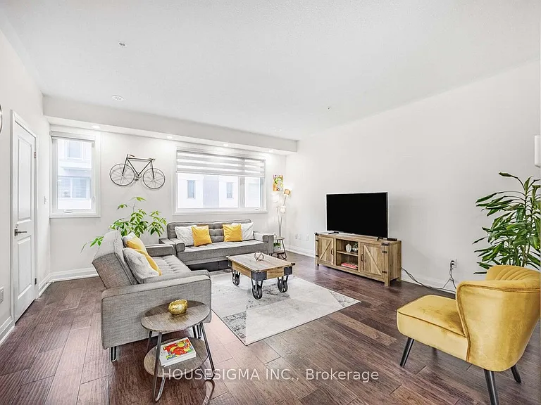 1870 Altona Rd #11 — Photo 4