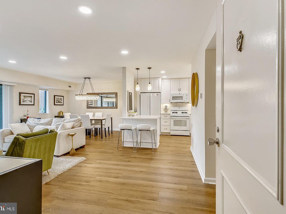 Americana Centre 110 Monroe St Rockville MD Zillow