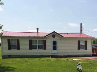1319 Stanley Ave, Morganfield, KY 42437